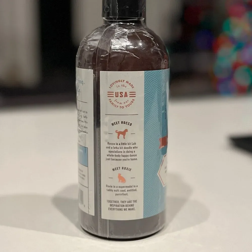Rocco & Roxie Dog Shampoo SOOTHE with Shea Butter For Dry Itchy Skin - 16 oz.